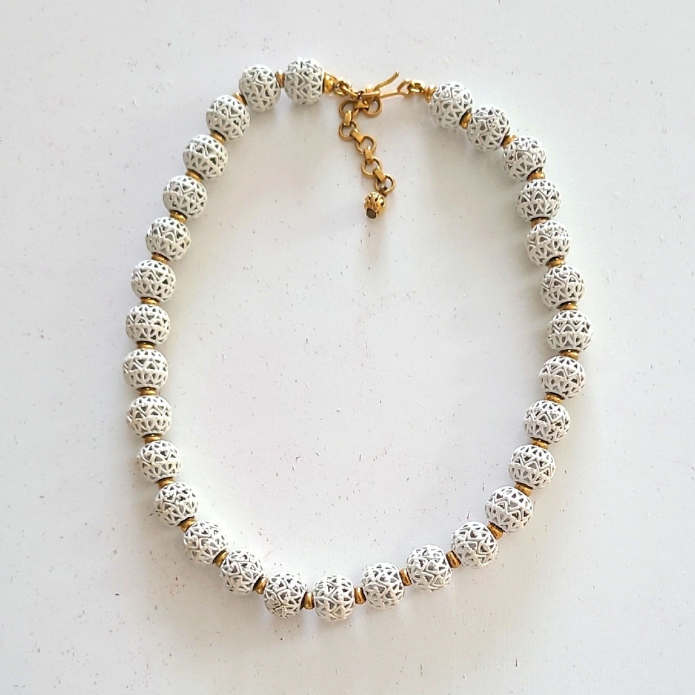 Filigree White & Gold Beaded Necklace